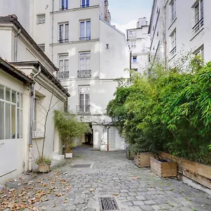  Appartement Montorgueil/ Rue Saint Sauveur France